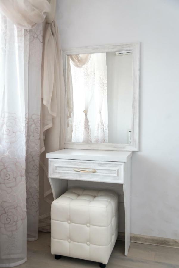 Spacious And Cozy Apartment In Bishkek Center Exterior foto